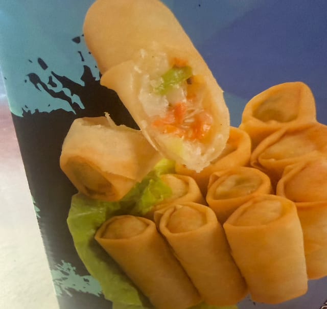 Vegetable Spring Roll 4 Pieces.