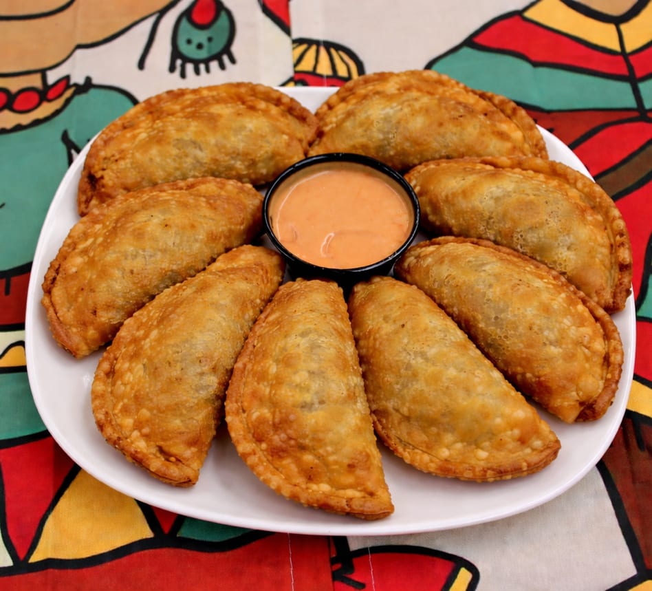 7 Pastelitos Beef.